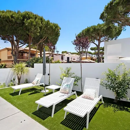 Lola Sea Villa *